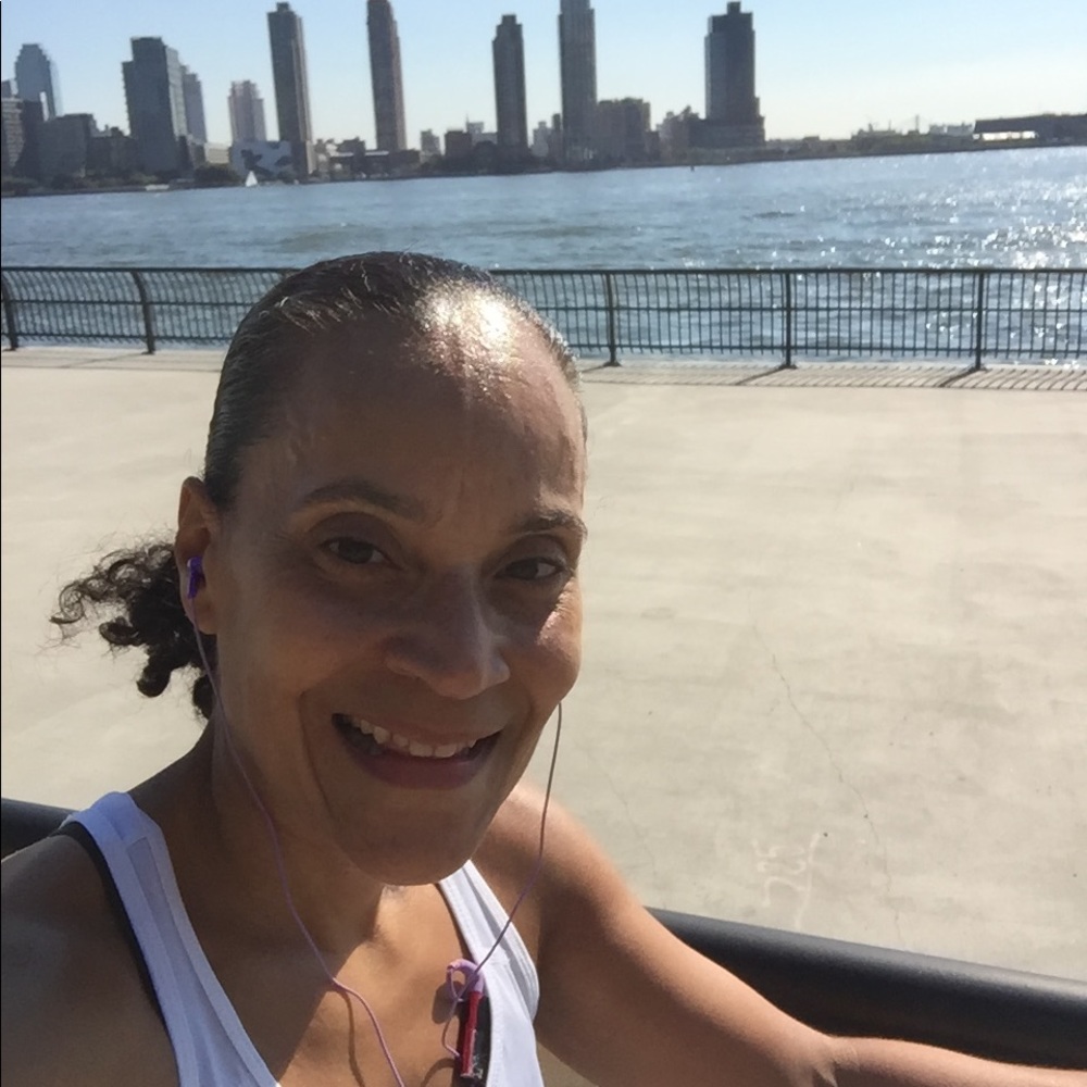 Meet your Posher, Carmen